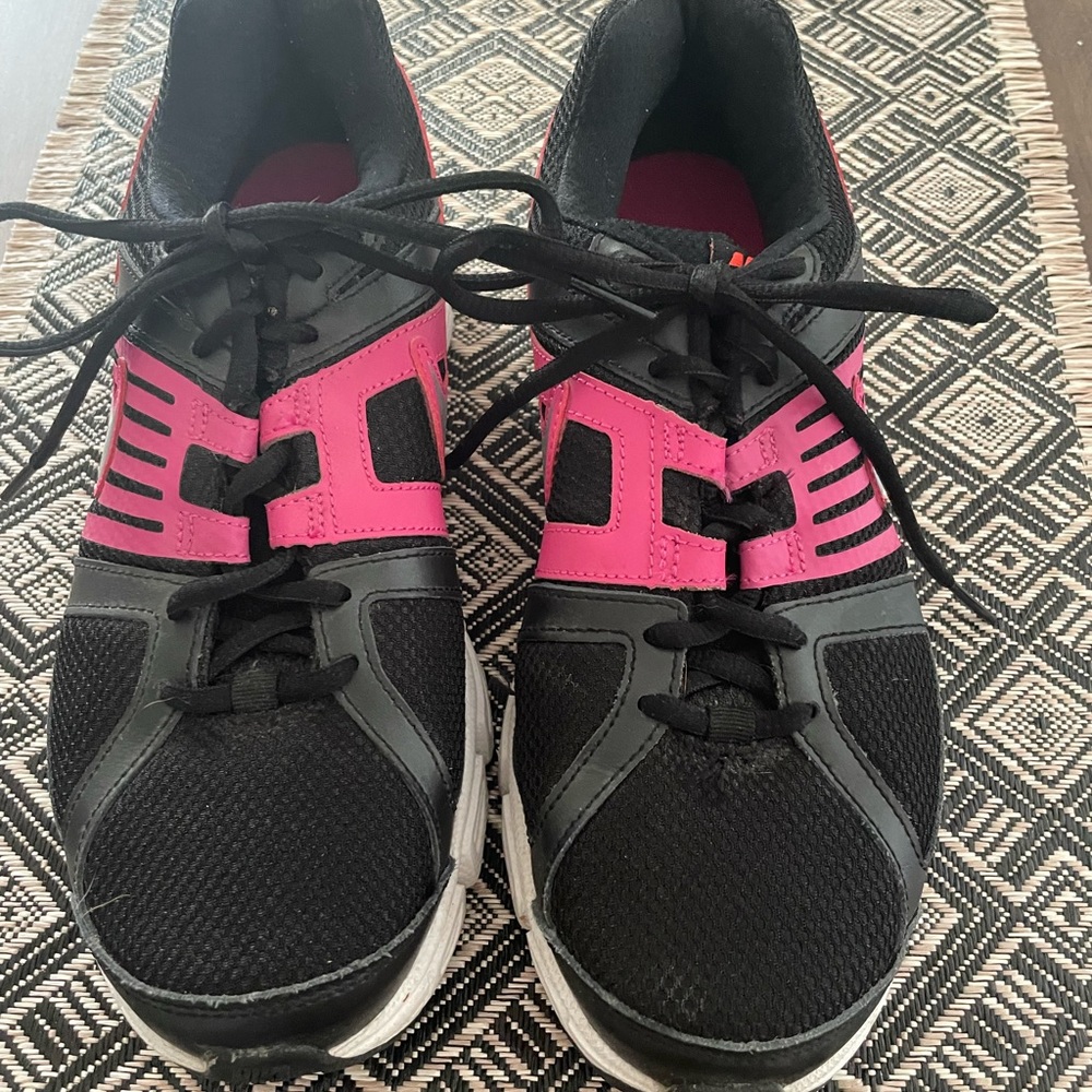 Nike Downshifter 5 shoes